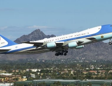 Το Air Force One εντοπίστηκε πάνω από την Ευρώπη